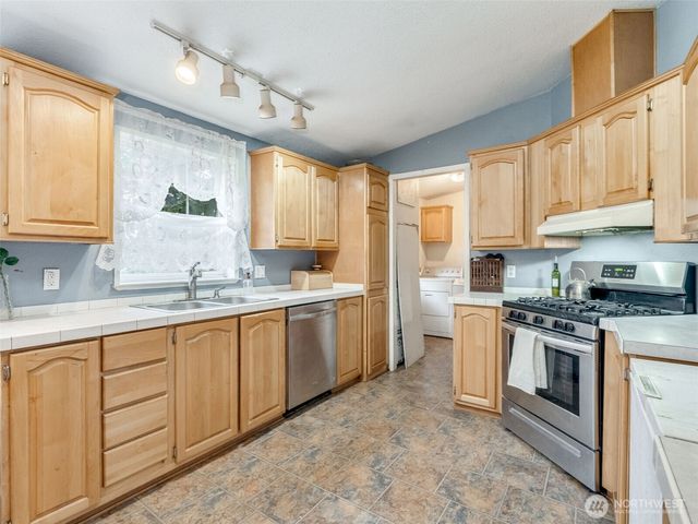 121 Rosenbach Lane, Carson, WA 98610