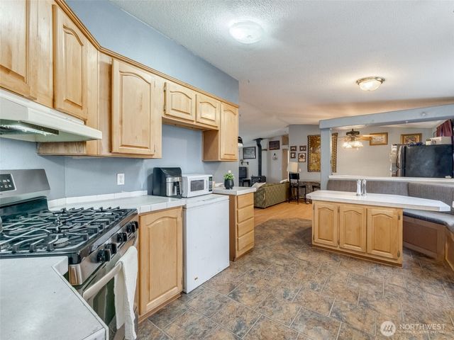 121 Rosenbach Lane, Carson, WA 98610