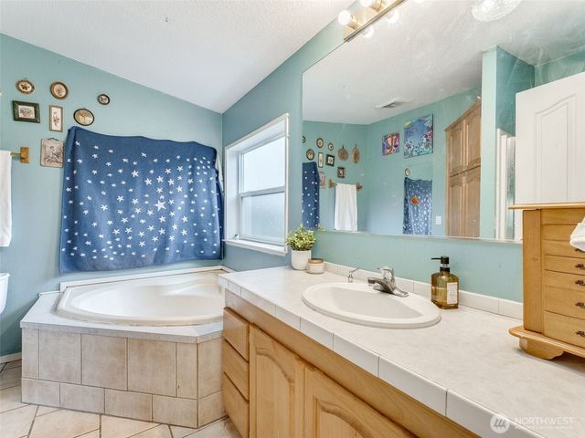 121 Rosenbach Lane, Carson, WA 98610