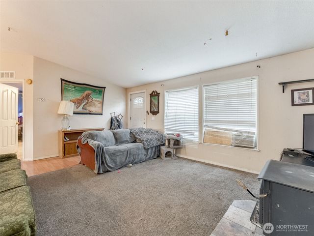 121 Rosenbach Lane, Carson, WA 98610