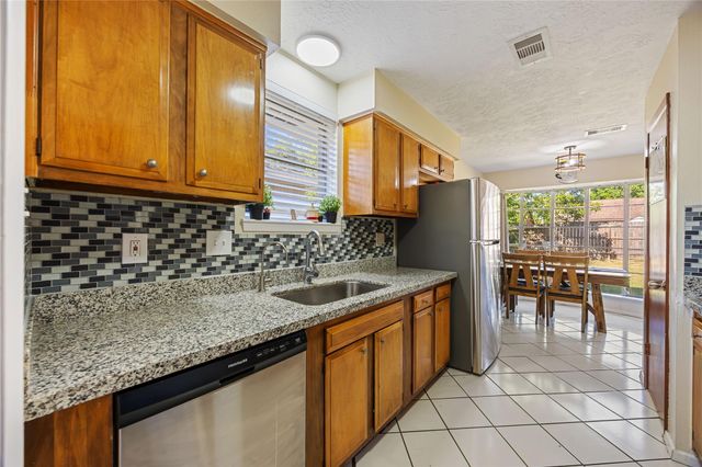 17003 Tibet Road, Friendswood, TX 77546