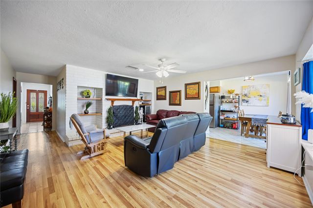 17003 Tibet Road, Friendswood, TX 77546