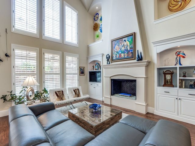 9118 Cochran Bluff Lane, Dallas, TX 75220
