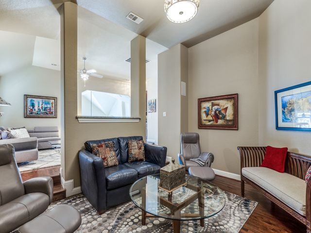 9118 Cochran Bluff Lane, Dallas, TX 75220