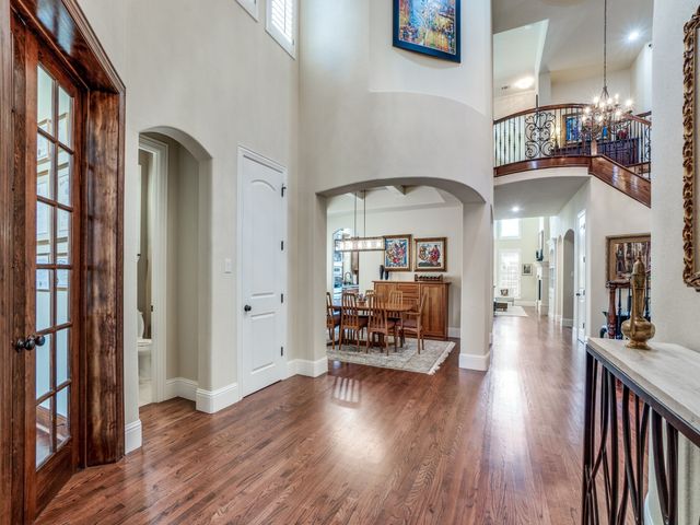 9118 Cochran Bluff Lane, Dallas, TX 75220
