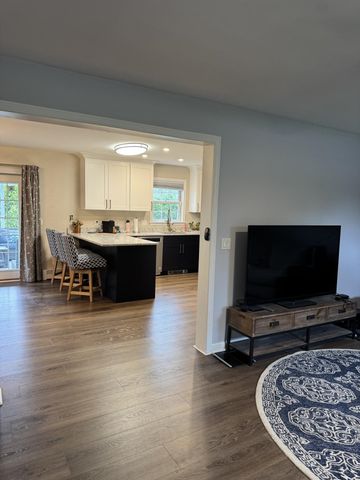 8 Crosby Court, Vergennes, VT 05491