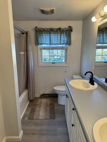8 Crosby Court, Vergennes, VT 05491