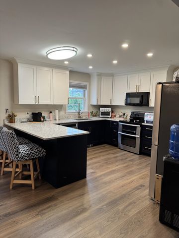 8 Crosby Court, Vergennes, VT 05491