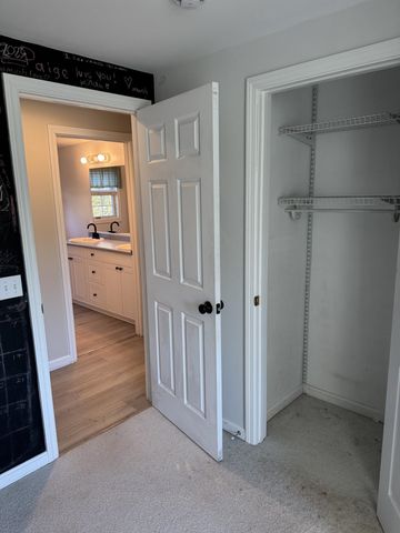 8 Crosby Court, Vergennes, VT 05491