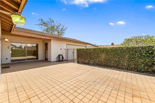 9002 Scott, Bellflower, CA 90706