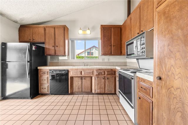 9002 Scott, Bellflower, CA 90706