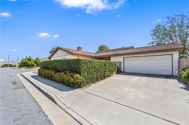 9002 Scott, Bellflower, CA 90706