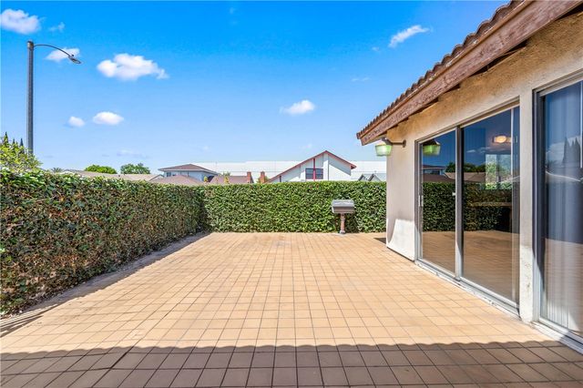 9002 Scott, Bellflower, CA 90706