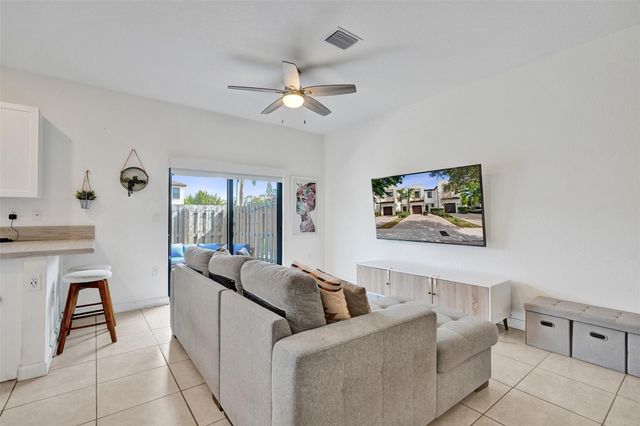 20741 NE 5th Ct, Miami, FL 33179