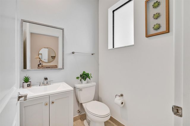 20741 NE 5th Ct, Miami, FL 33179