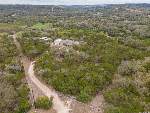 374 W County Road 2481, Hondo, TX 78861