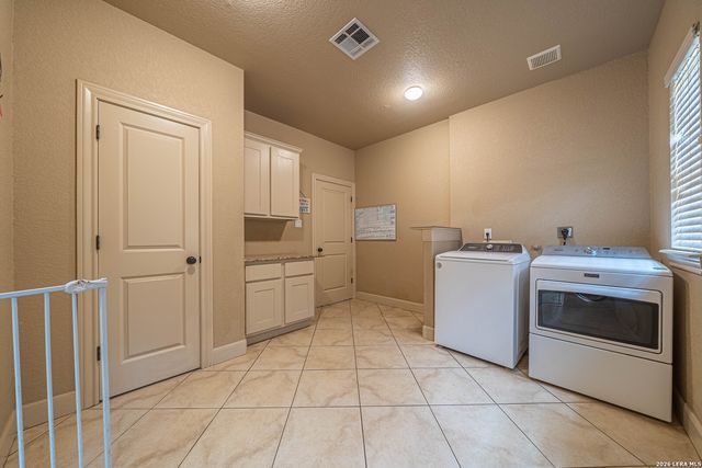 374 W County Road 2481, Hondo, TX 78861