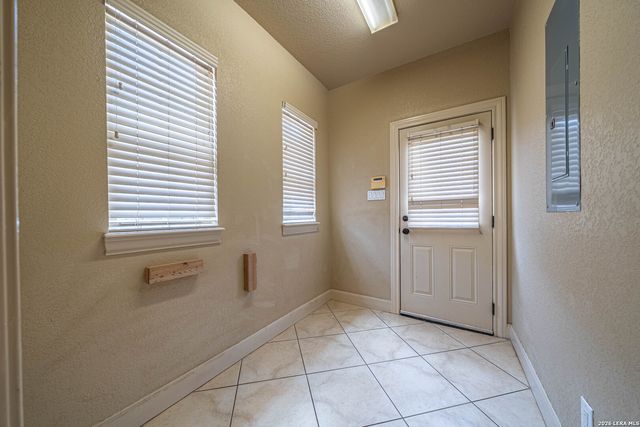 374 W County Road 2481, Hondo, TX 78861