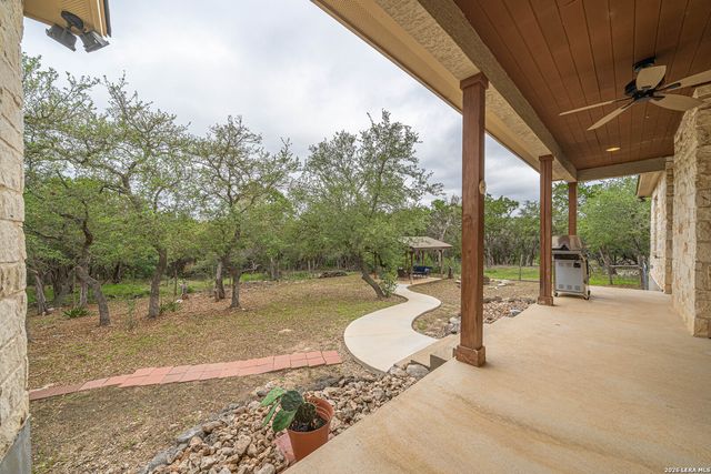 374 W County Road 2481, Hondo, TX 78861