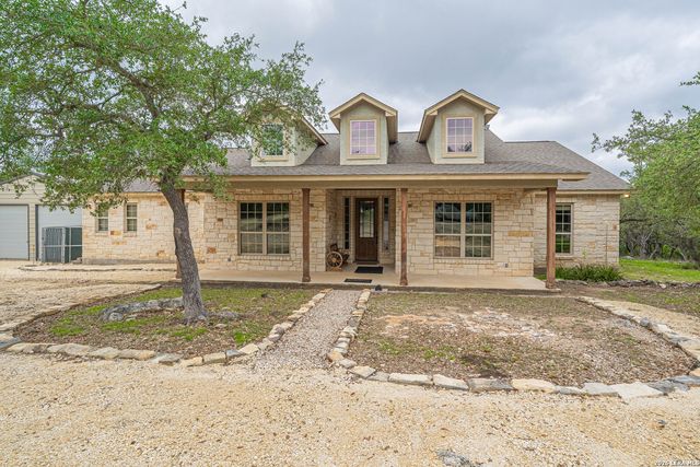 374 W County Road 2481, Hondo, TX 78861