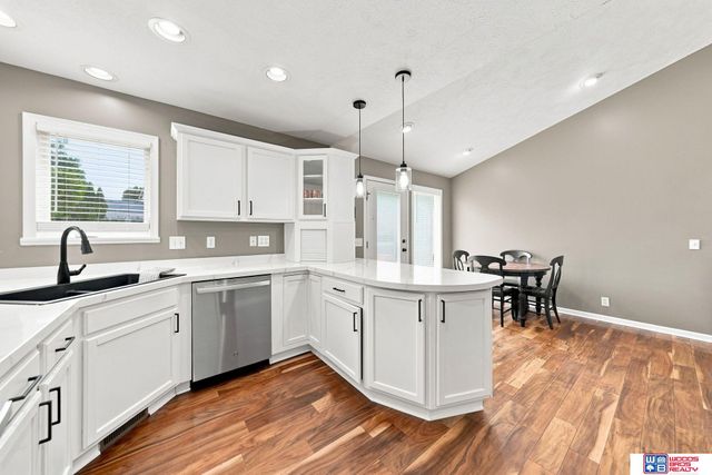 7420 Nolan Road, Lincoln, NE 68512