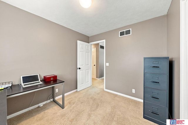 7420 Nolan Road, Lincoln, NE 68512