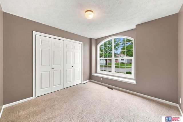 7420 Nolan Road, Lincoln, NE 68512