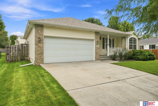 7420 Nolan Road, Lincoln, NE 68512