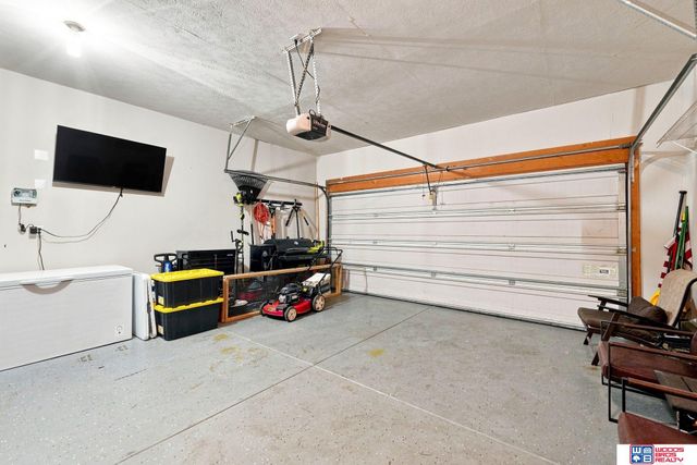 7420 Nolan Road, Lincoln, NE 68512