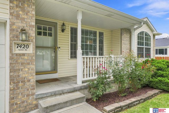 7420 Nolan Road, Lincoln, NE 68512