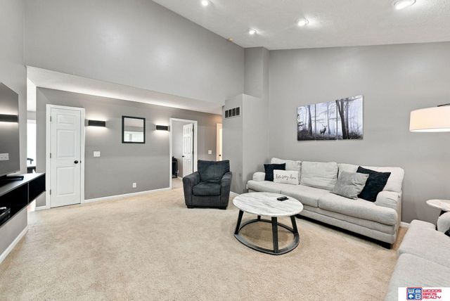 7420 Nolan Road, Lincoln, NE 68512