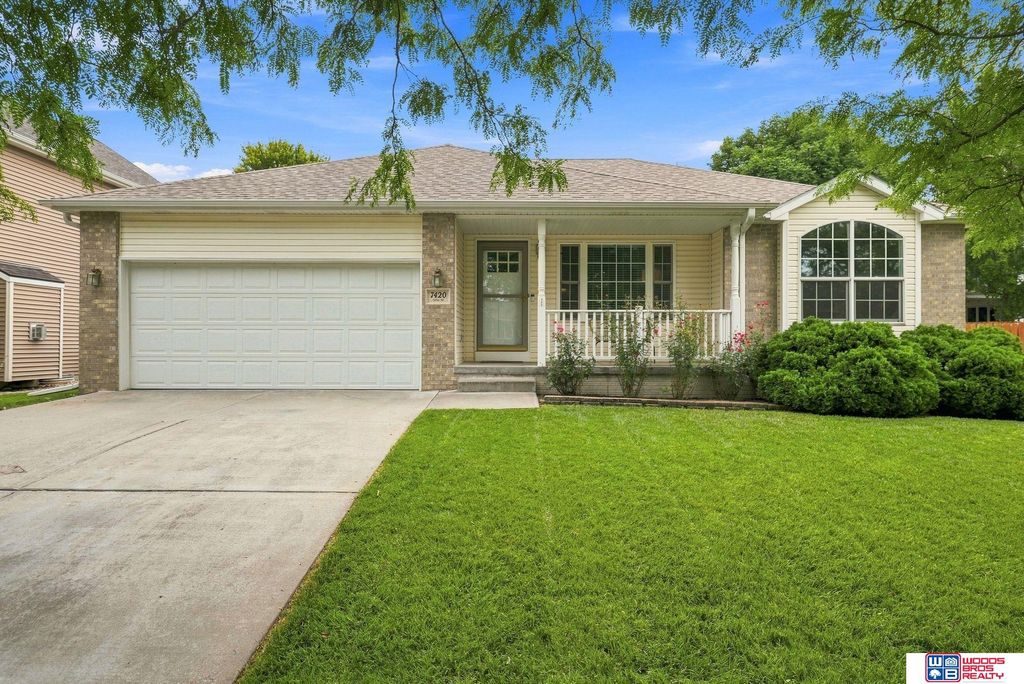 7420 Nolan Road, Lincoln, NE 68512