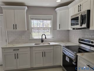 419 Airycrest Dr, Highland Springs, VA 23075