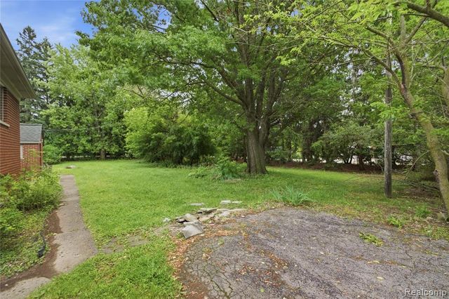 48441 N Territorial Road, Plymouth, MI 48170