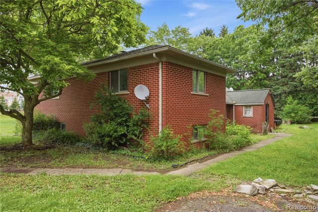 48441 N Territorial Road, Plymouth, MI 48170