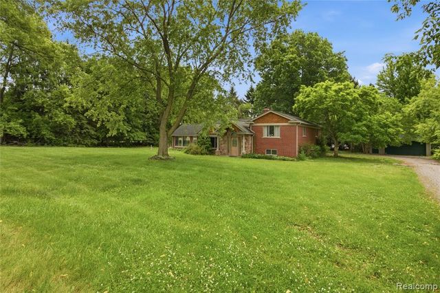 48441 N Territorial Road, Plymouth, MI 48170
