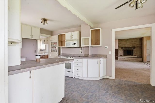 48441 N Territorial Road, Plymouth, MI 48170