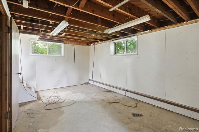 48441 N Territorial Road, Plymouth, MI 48170