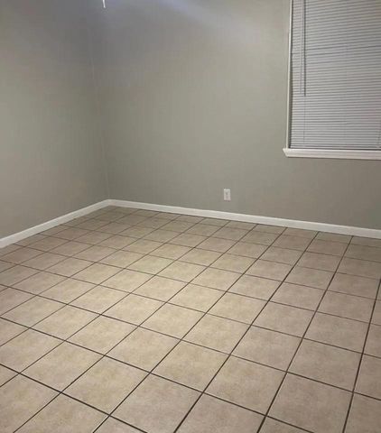 2430 Cypress Drive, Paris, TX 75460