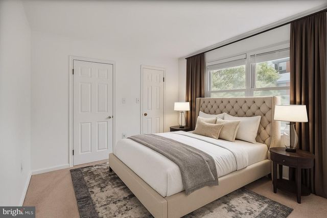 4223 N CARLIN SPRINGS RD, Arlington, VA 22203