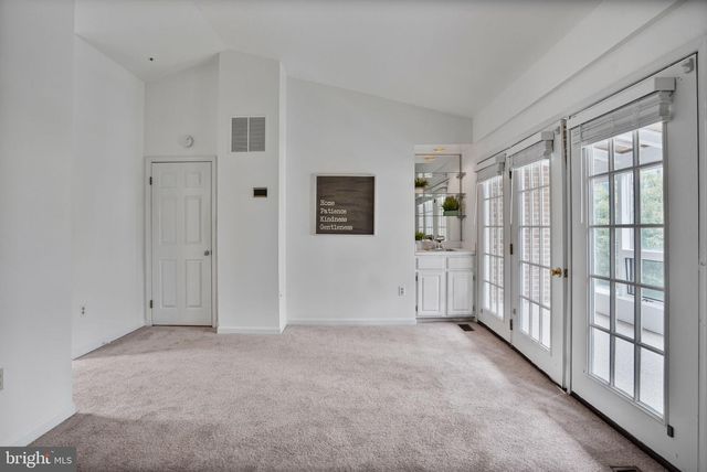 4223 N CARLIN SPRINGS RD, Arlington, VA 22203