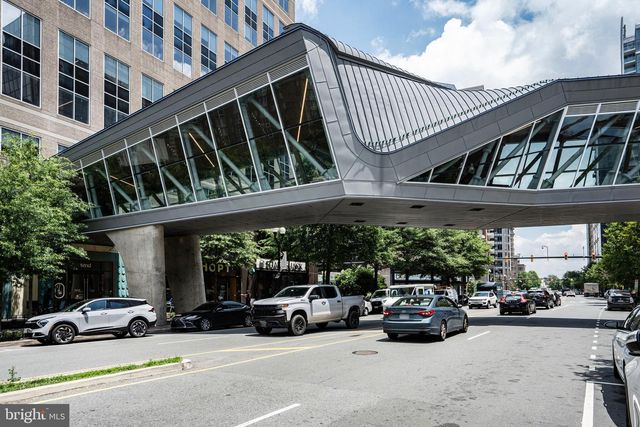 4223 N CARLIN SPRINGS RD, Arlington, VA 22203