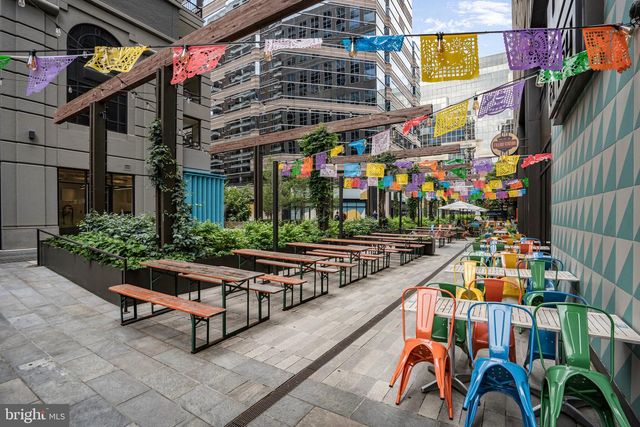 4223 N CARLIN SPRINGS RD, Arlington, VA 22203