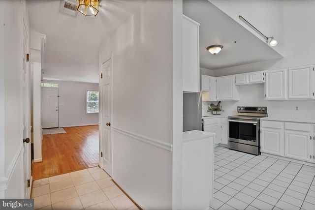 4223 N CARLIN SPRINGS RD, Arlington, VA 22203