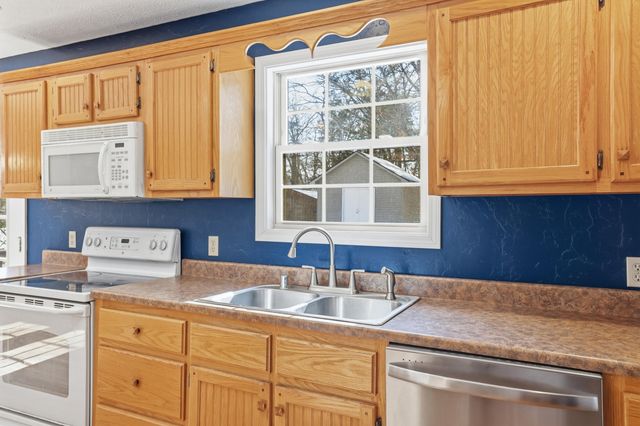 201 Shawnee Drive, Irvine, KY 40336