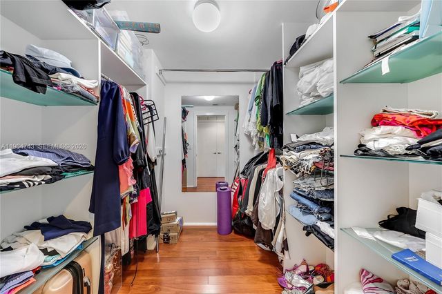 1050 Brickell Ave 422, Miami, FL 33131