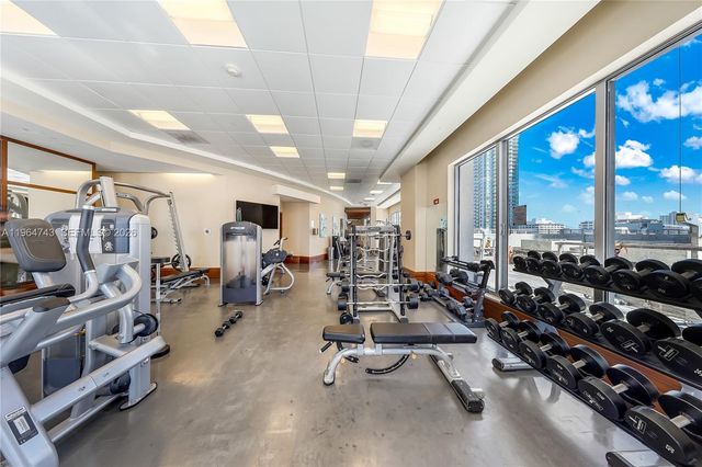 1050 Brickell Ave 422, Miami, FL 33131