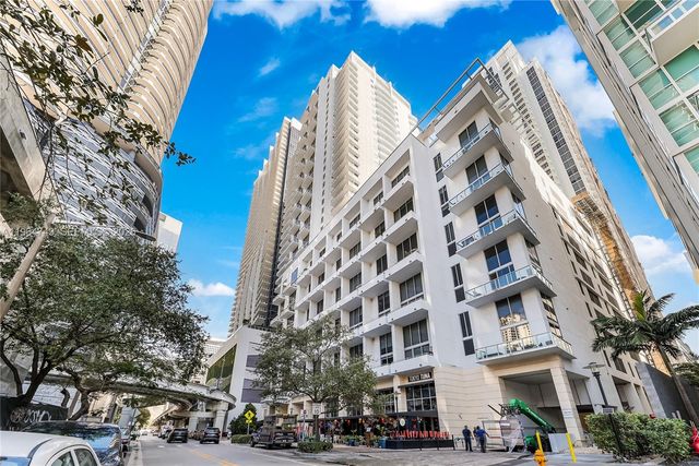 1050 Brickell Ave 422, Miami, FL 33131