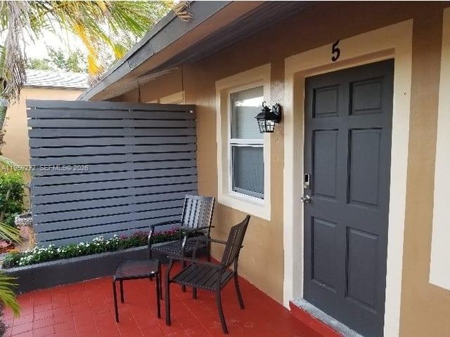 2023 Funston St XX, Hollywood, FL 33020