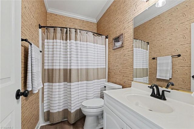 673 Sonoma Lane, High Point, NC 27265